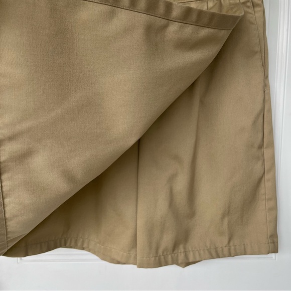 •Lands’ End• Woman’s Khaki Front Flap Skort - Size 16 - Picture 4 of 8